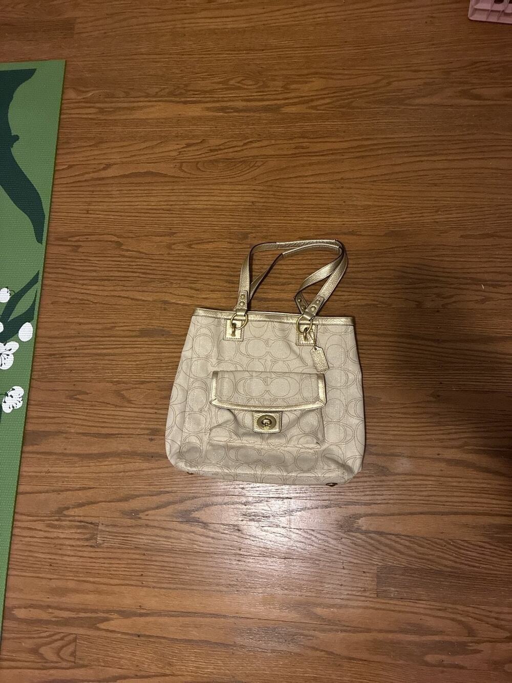 Coach Signature Turnlock Pocket Tote Bag M Beige Jacquard Canvas Womens Charm